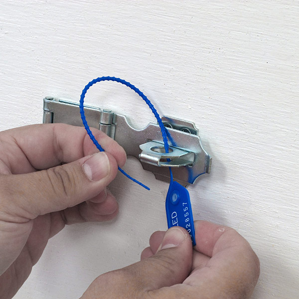 Plastic Adjustable Truck Seal